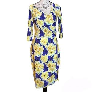 Chiara Boni Flowery dress, suitable for all occasions!